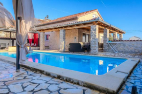 Family friendly house with a swimming pool Posedarje, Novigrad - 23728